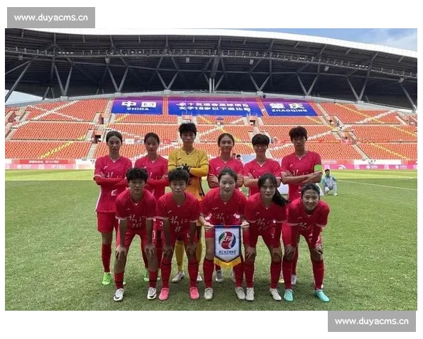 绿茵逐梦铿锵玫瑰绽放赛场女子足球赛激情对决书写荣耀篇章新时代